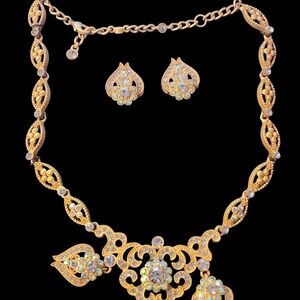 Suzanne Somers Collections Necklace & Clip On Earrings